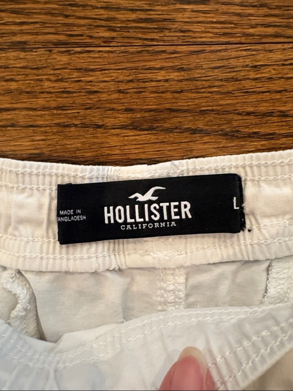 Hollister Men's White 7” Drawstring Jogger Shorts size Large - Picture 3 of 4
